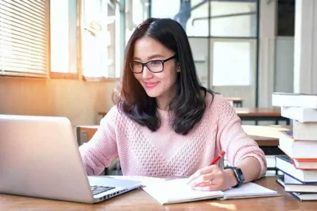 Manfaat Dari Kuliah Sambil Bekerja Buat Kamu Para Mahasiswa